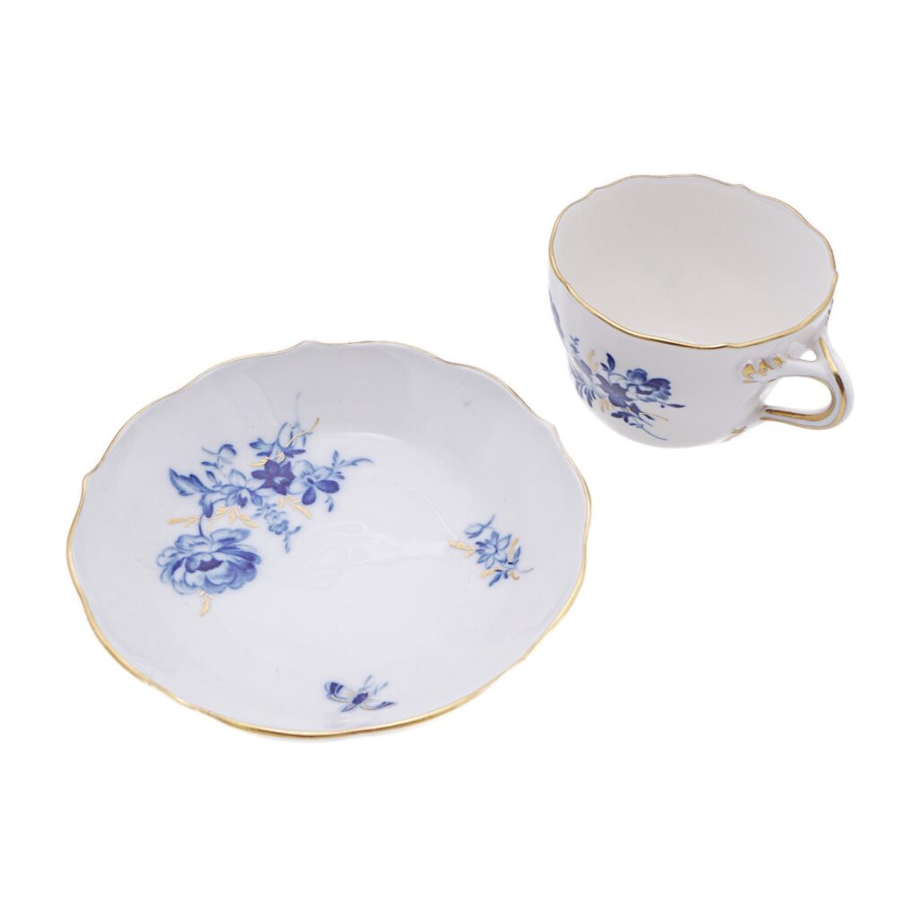 Mokkagedeck Tasse & Untertasse Blaue Blume mit Insektenmalerei - Porzellanmanufaktur Meissen