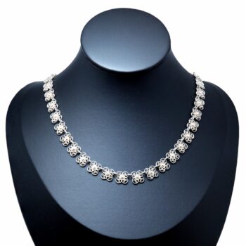 Zarte filigrane Blütenkette aus 835 Silber