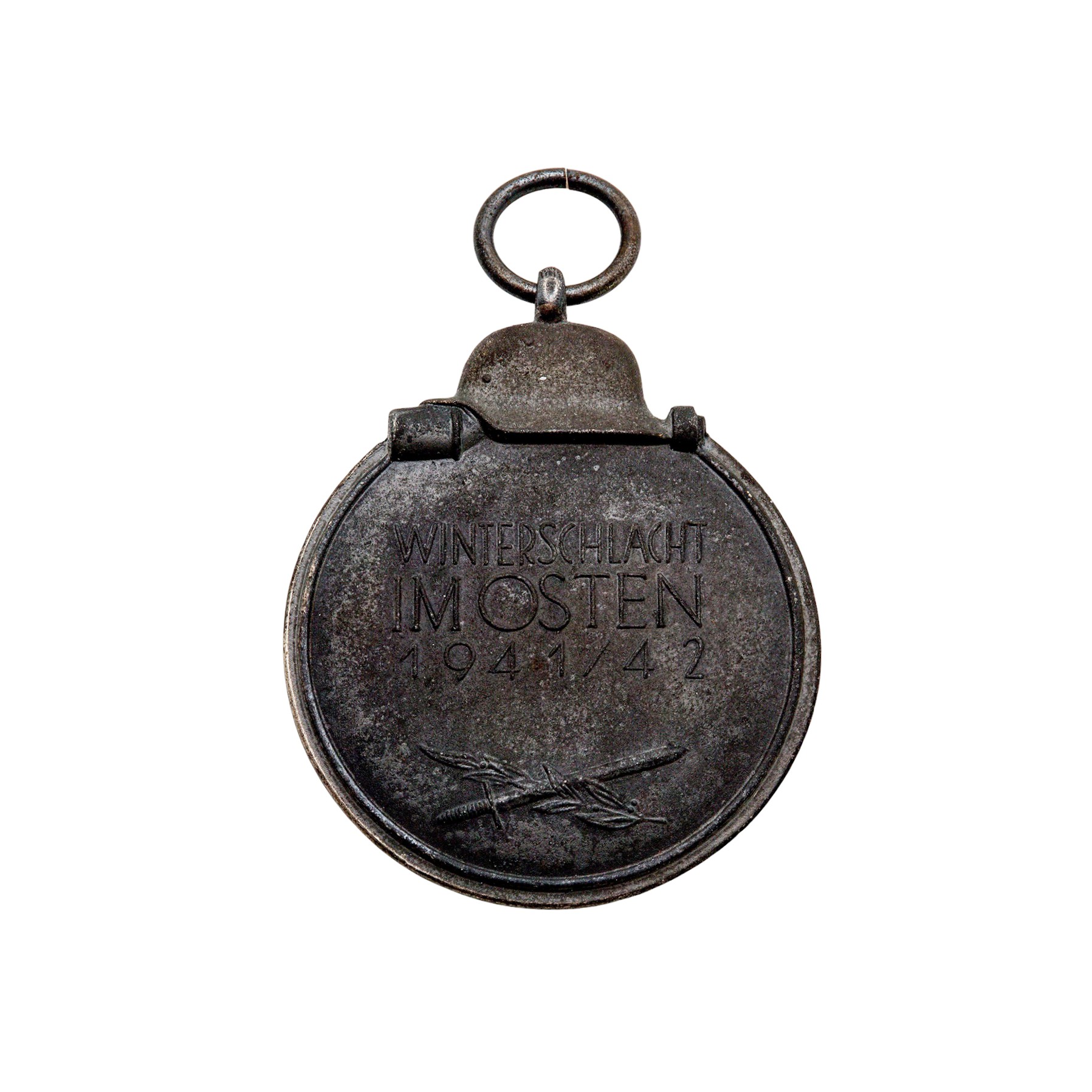 Ostmedaille „Winterschlacht im Osten 1941/42“ mit Band und Originaltüte