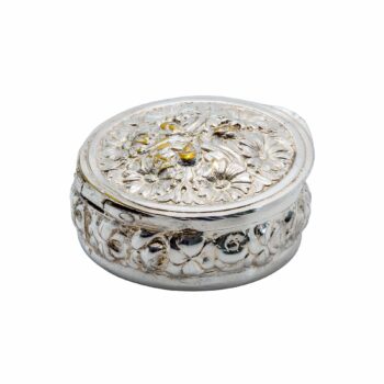 Versilberte Pillendose mit floraler Reliefverzierung