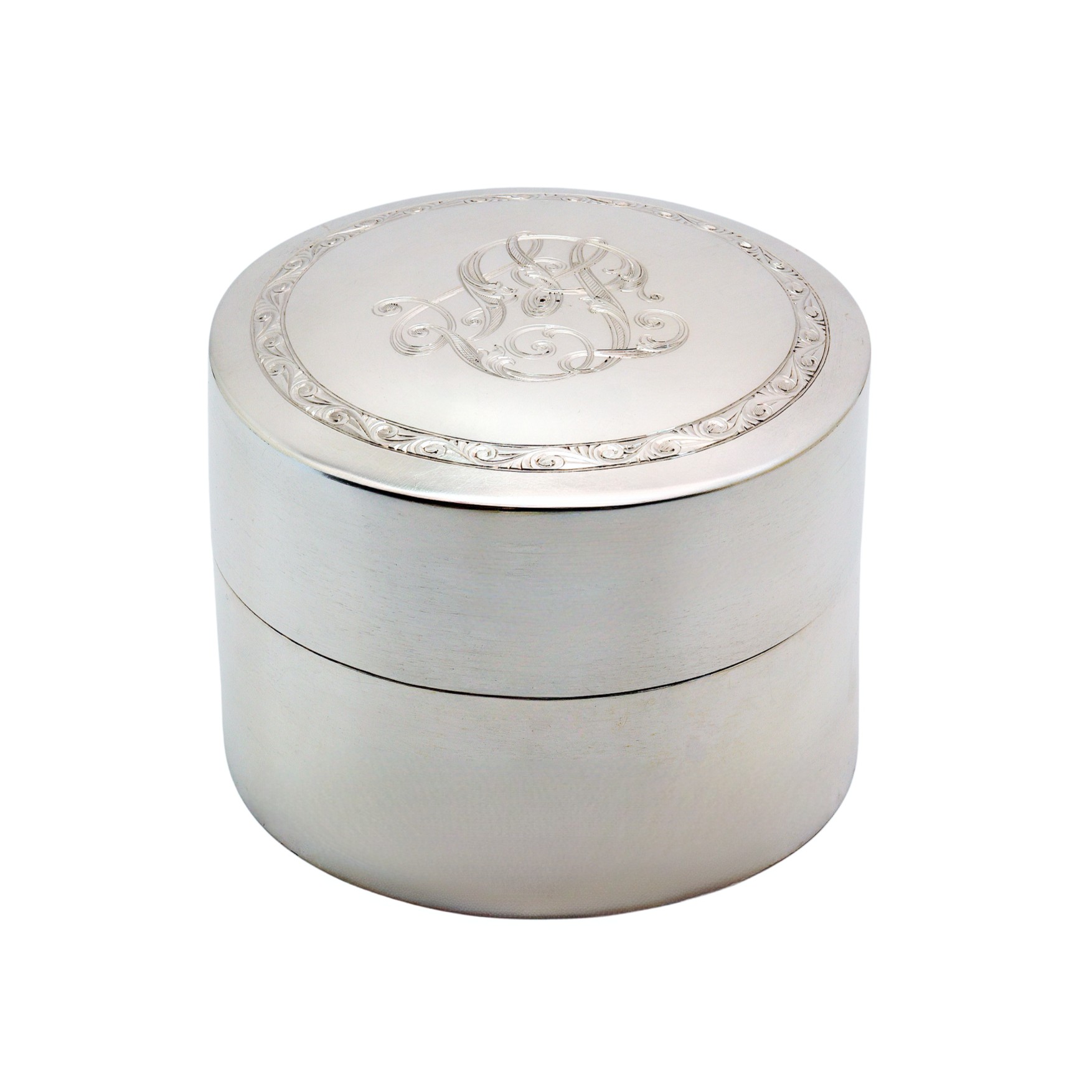 Deckeldose aus 800er Silber mit kunstvoller Initialengravur