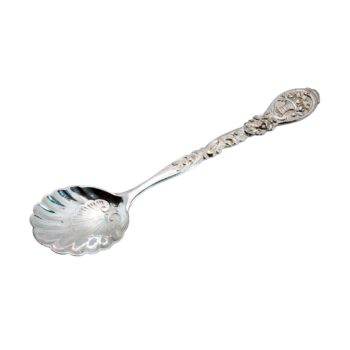 Zuckerlöffel aus 800er Silber mit floraler Verzierung und Muschellaffe