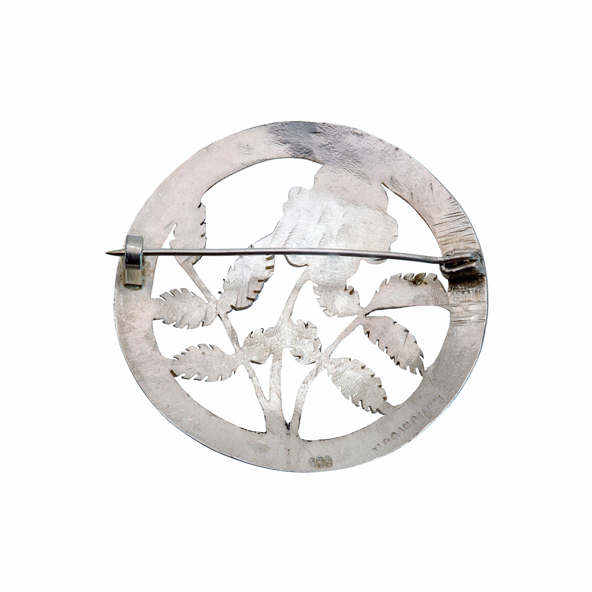 Runde Silberbrosche aus 800er Silber mit floraler Durchbrucharbeit