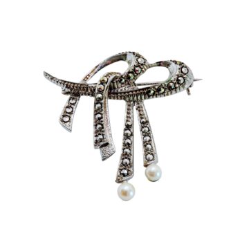 Elegante 835 Silber Brosche Schleifenmotiv mit Markasiten und Perlen
